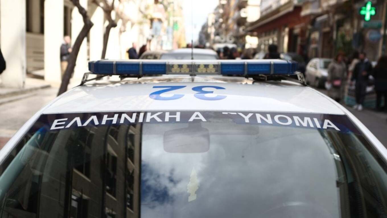 كانوا يتاجرون بالمخدرات في طرود و يخفونها في صناديق ألعاب: عملية اعتقال في جزيرة كريت