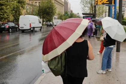 الطقس: استمرار الأمطار و العواصف - انخفاض جديد في درجة الحرارة