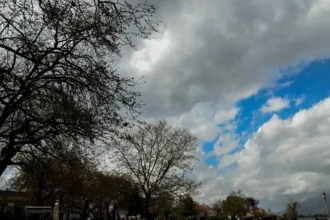 الطقس صافٍ عموماً مع وجود بعض السحب المتفرقة - ترتفع درجات الحرارة قليلاً