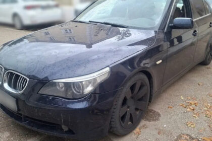 مطاردة مهرب قام بنقل ١٠ مهاجرين إلى إيفروس