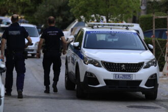 طفل يعثر على عظام بشرية بالقرب من ملعب في كيبسيلي