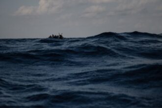 إنقاذ ما يقرب من ٤٥ أجنبياً جنوب جزيرة كريت