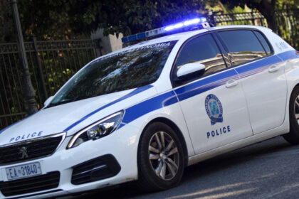 إلقاء القبض على رجل يبلغ من العمر ٣٣ عامًا بعد أن قام بسرقة محطة وقود في باليو فاليرو باستخدام مسدس و حبس الموظف في الداخل
